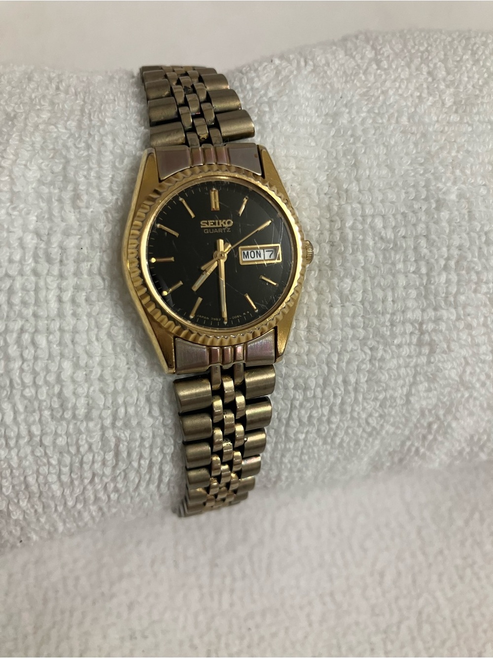 VINTAGE SEIKO Sports Quartz Two-Tone/Gold Fluted Watch - WORKING w/ New Battery